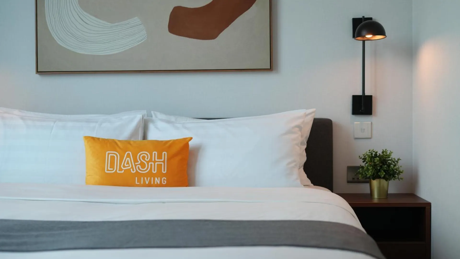 Dash Living On Queen'S Hongkong