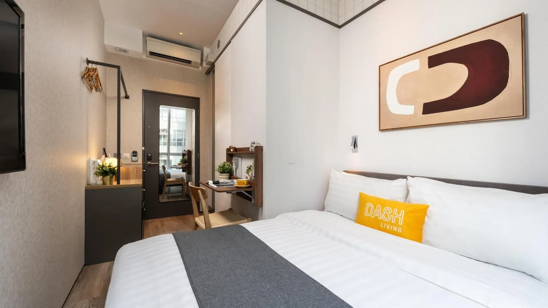Dash Living On Queen'S Hongkong Hotel