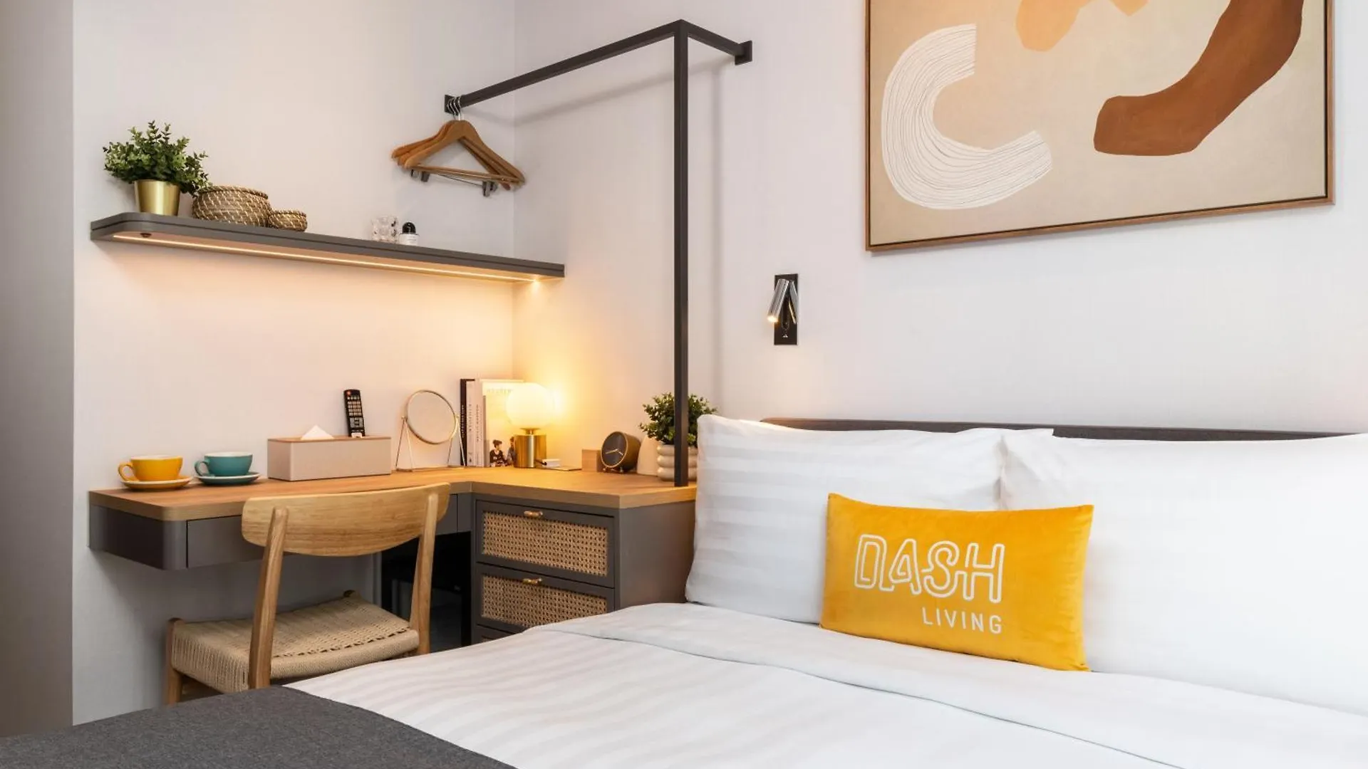 Dash Living On Queen'S Hongkong Hotel