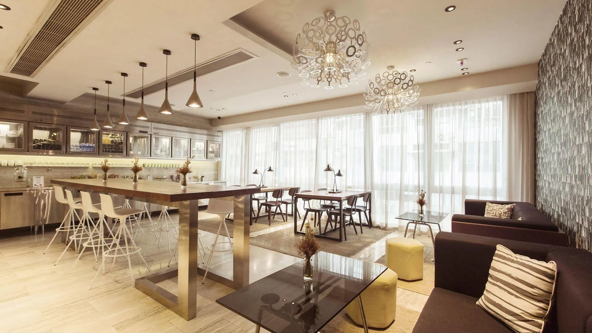Dash Living On Queen'S Hongkong Hotel