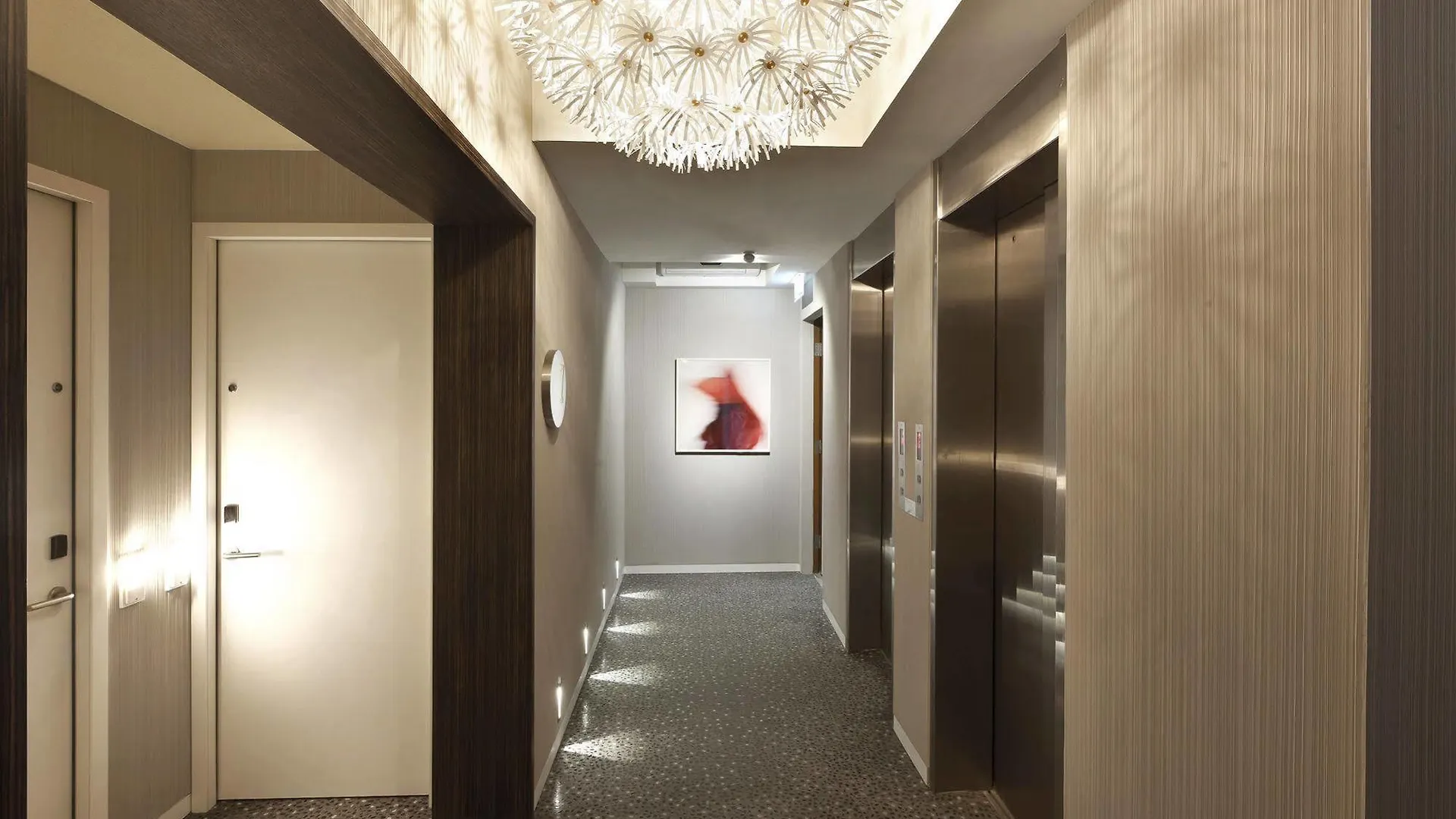 **** Hotel Dash Living On Queen'S Hongkong Chiny