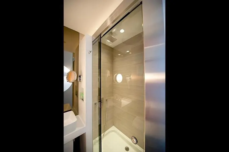 Hotel Dash Living On Queen'S Hongkong